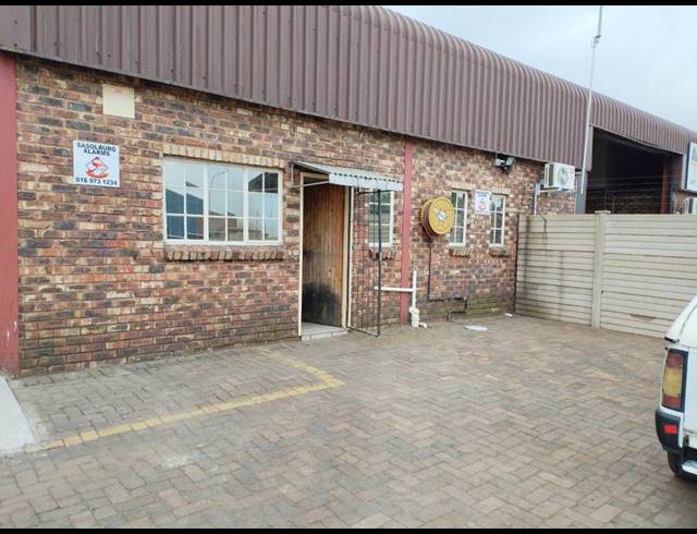 BUSINESS PROPERTY TO RENT IN VAALPARK